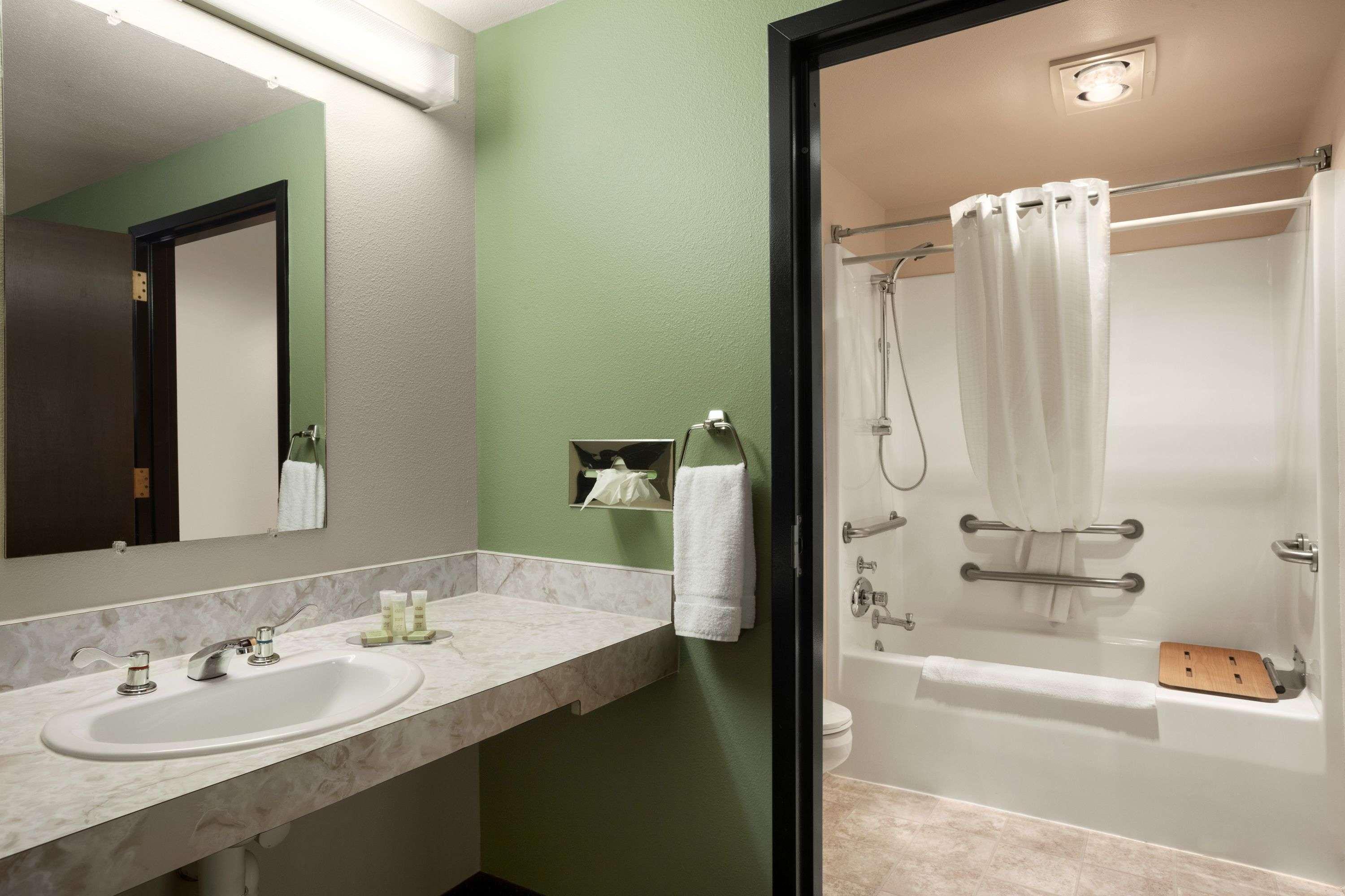 ซูเปอร์ 8 บาย วินด์แฮม คอนราด Hotel ภายนอก รูปภาพ