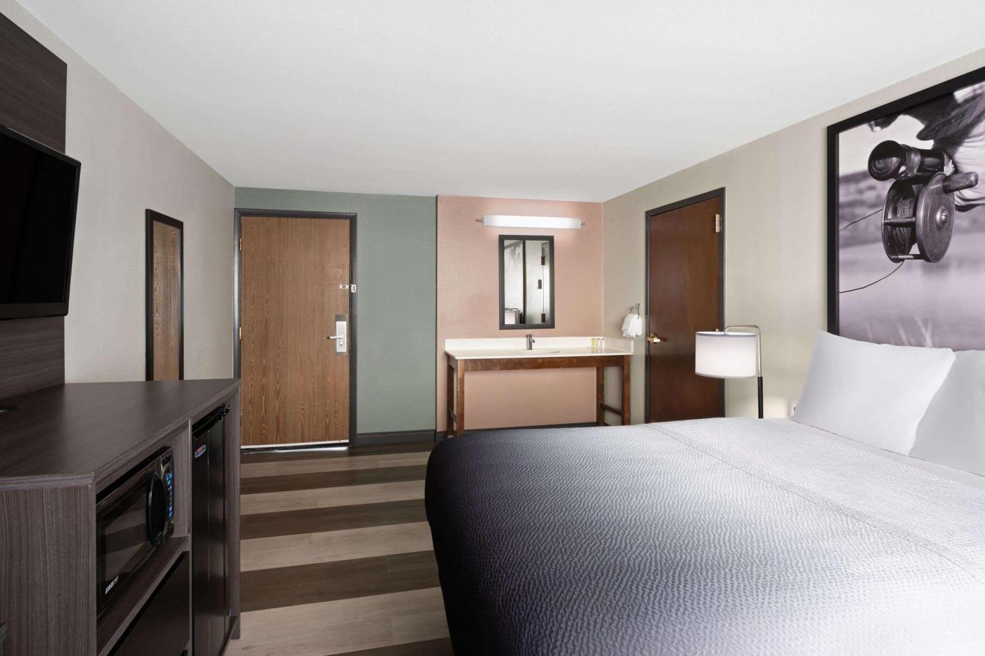 ซูเปอร์ 8 บาย วินด์แฮม คอนราด Hotel ภายนอก รูปภาพ